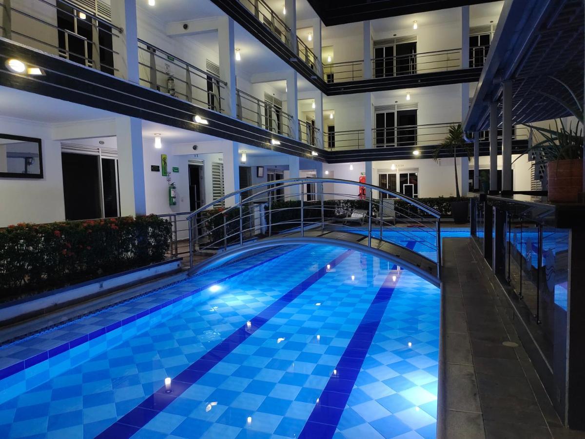 Confort Plaza Hotel فيلافيسينسيو المظهر الخارجي الصورة