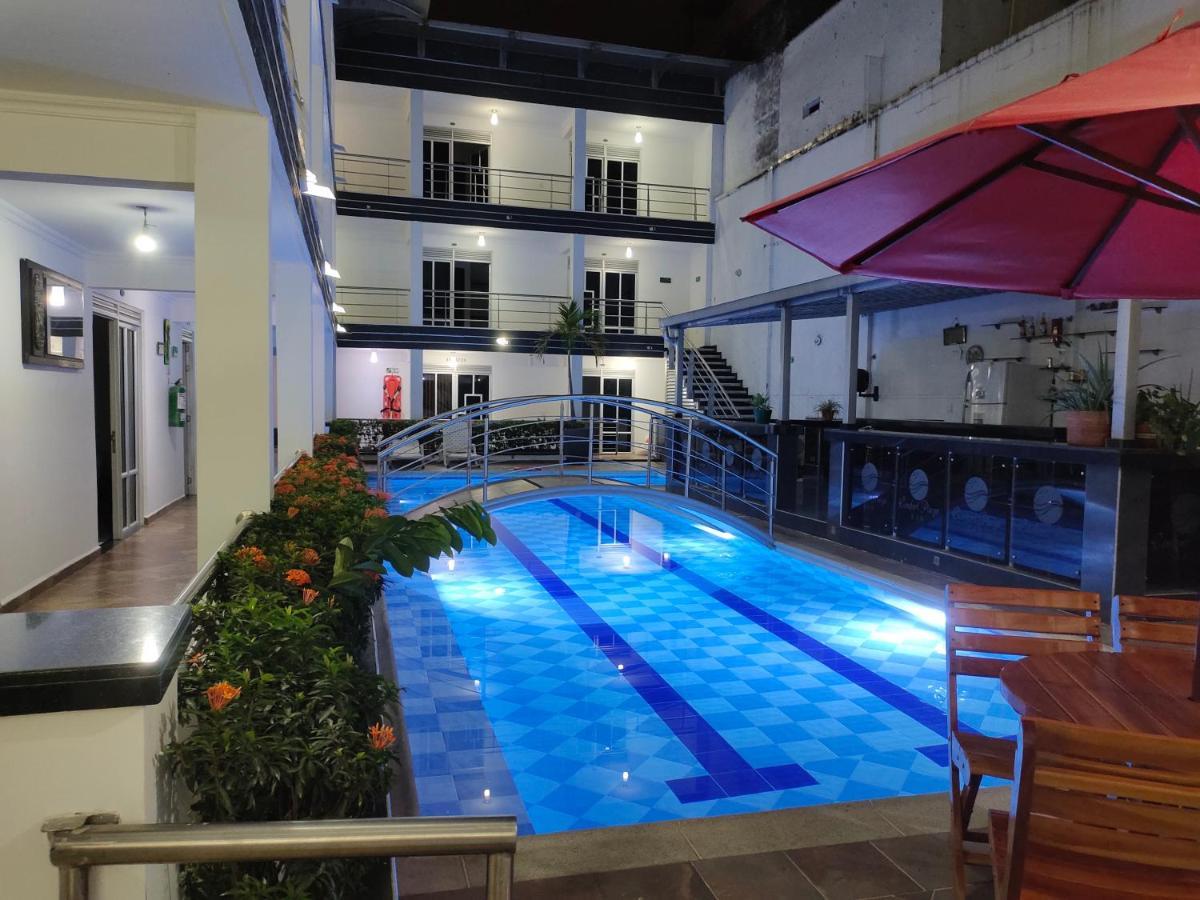 Confort Plaza Hotel فيلافيسينسيو المظهر الخارجي الصورة