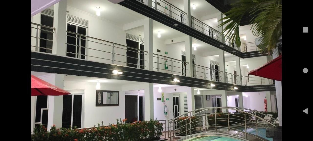 Confort Plaza Hotel فيلافيسينسيو المظهر الخارجي الصورة