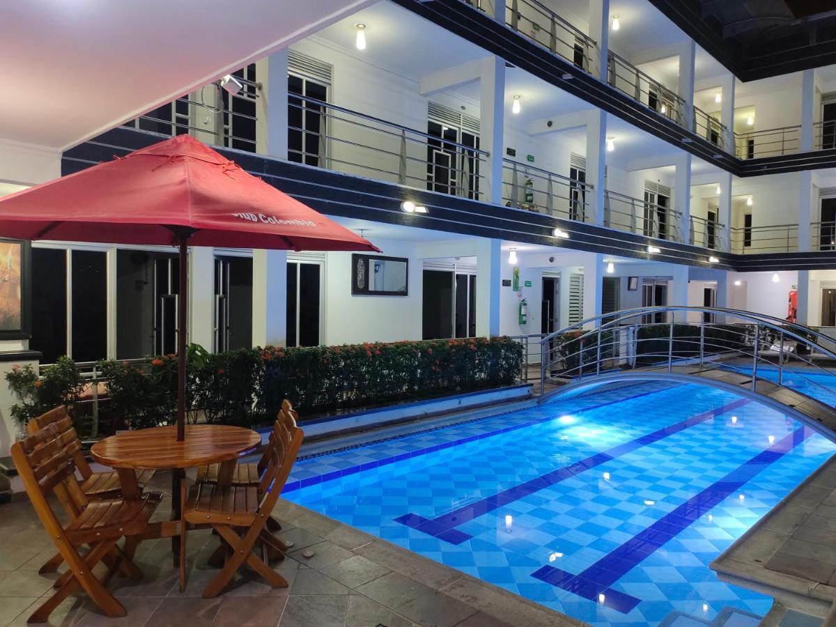 Confort Plaza Hotel فيلافيسينسيو المظهر الخارجي الصورة