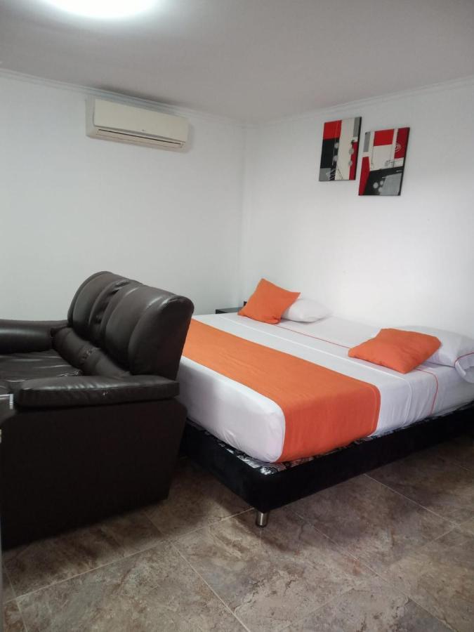 Confort Plaza Hotel فيلافيسينسيو المظهر الخارجي الصورة
